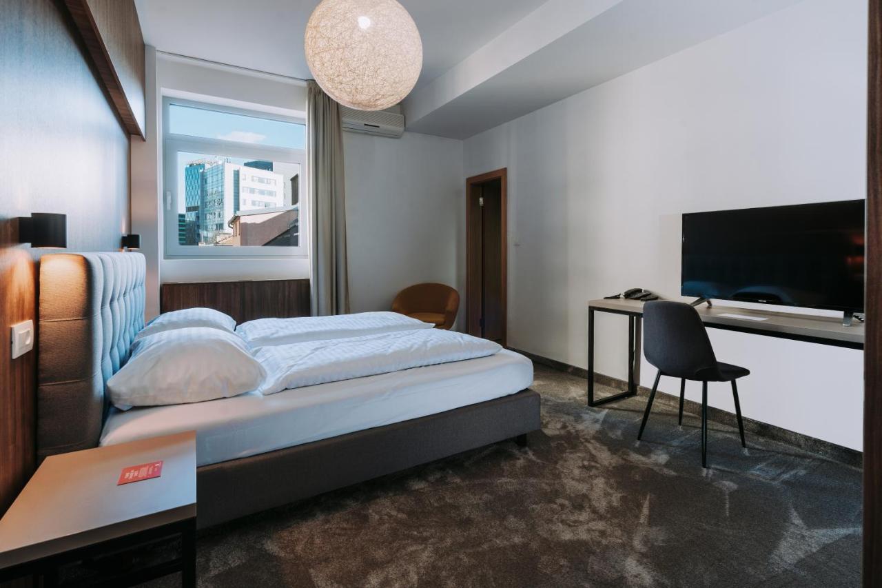 Hotel Slisko Загреб Екстериор снимка