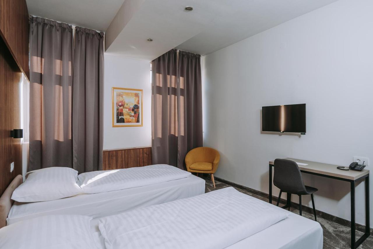 Hotel Slisko Загреб Екстериор снимка