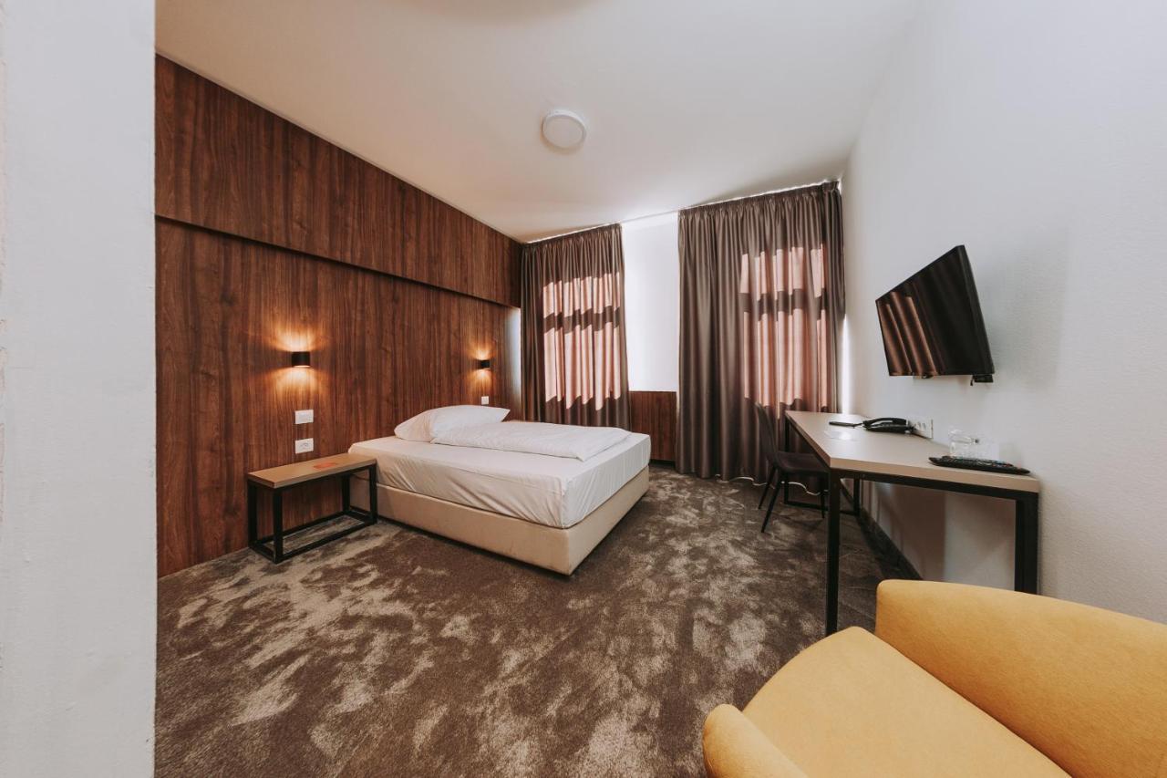 Hotel Slisko Загреб Екстериор снимка