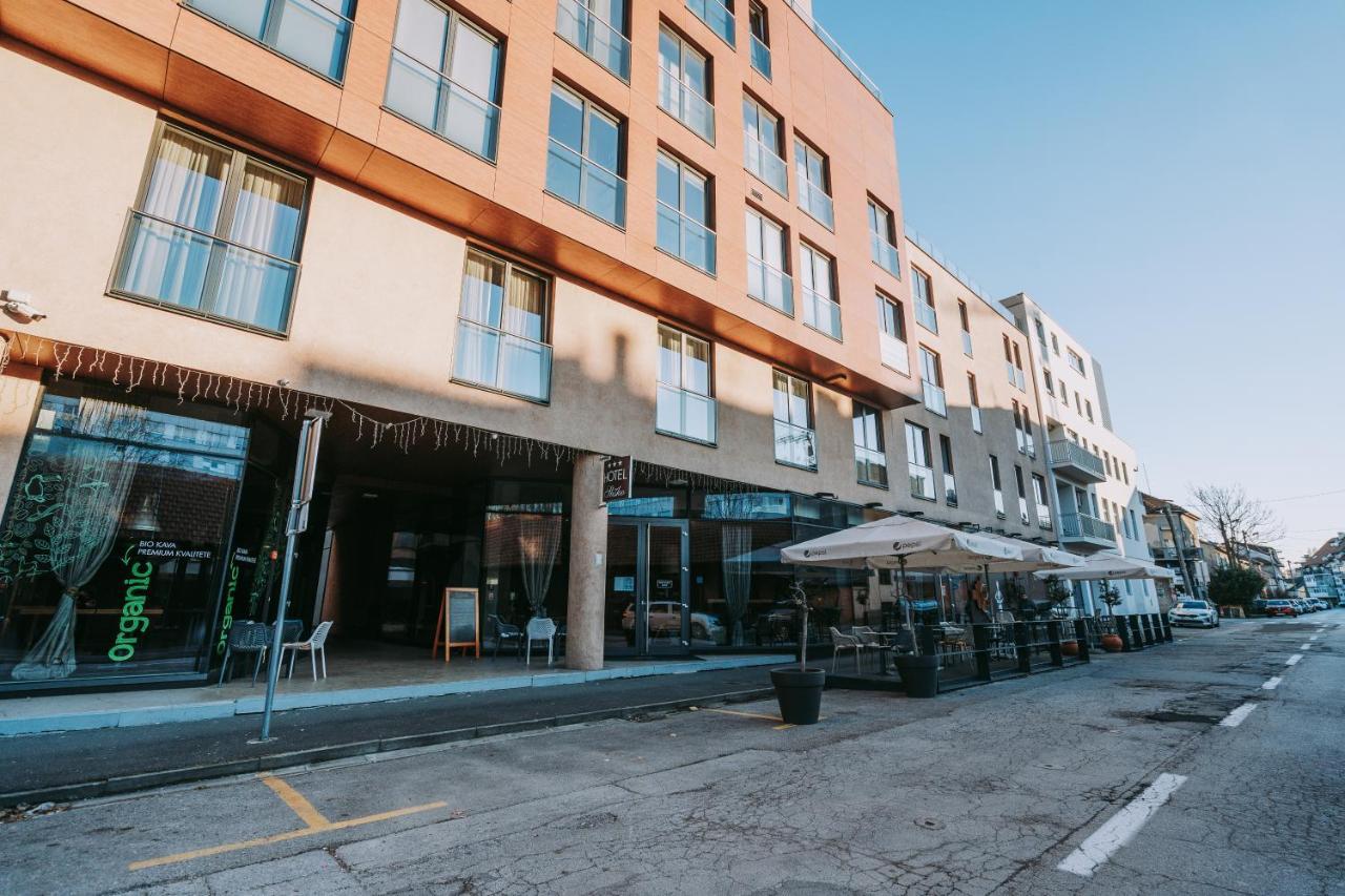 Hotel Slisko Загреб Екстериор снимка
