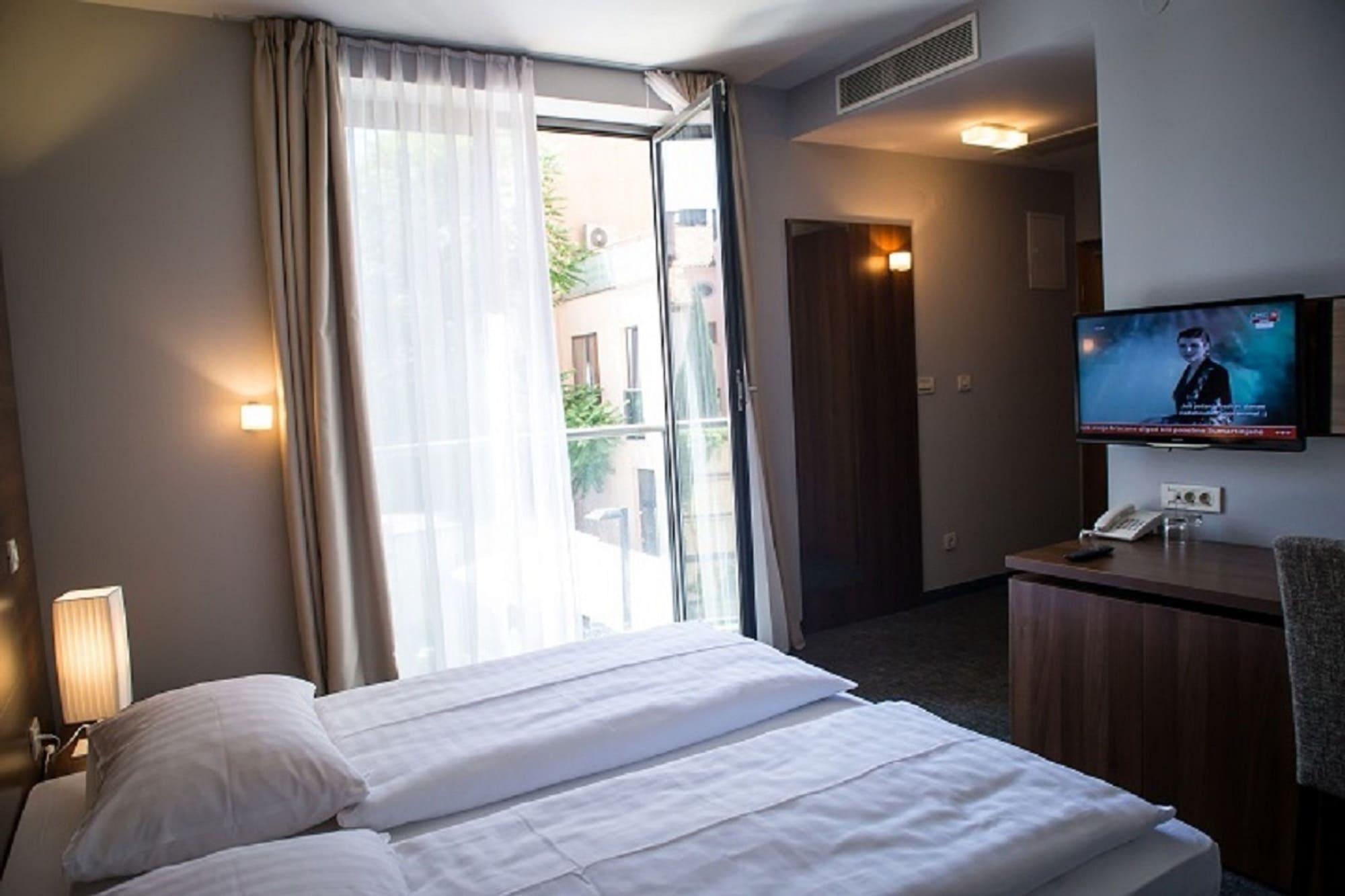 Hotel Slisko Загреб Екстериор снимка