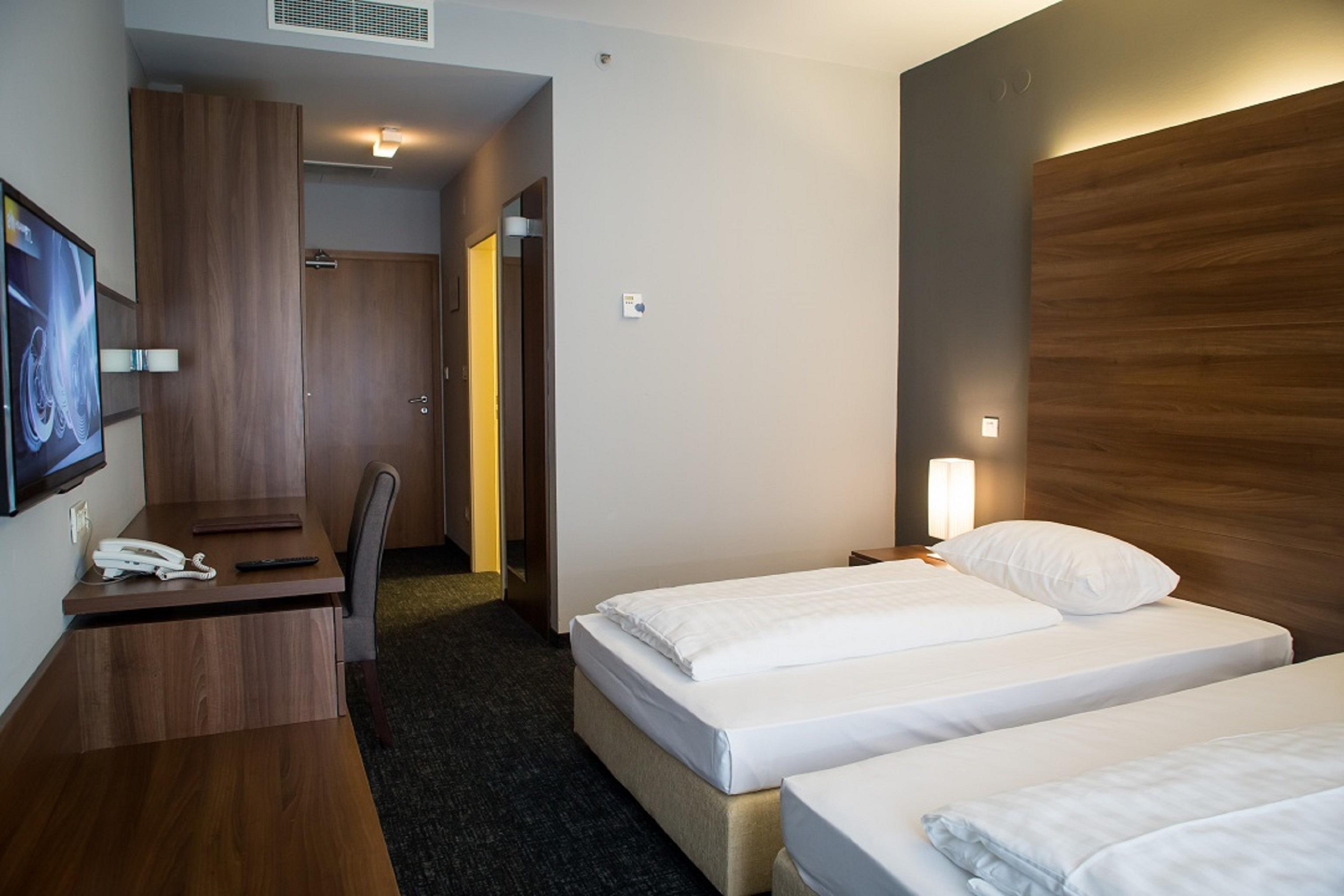 Hotel Slisko Загреб Екстериор снимка