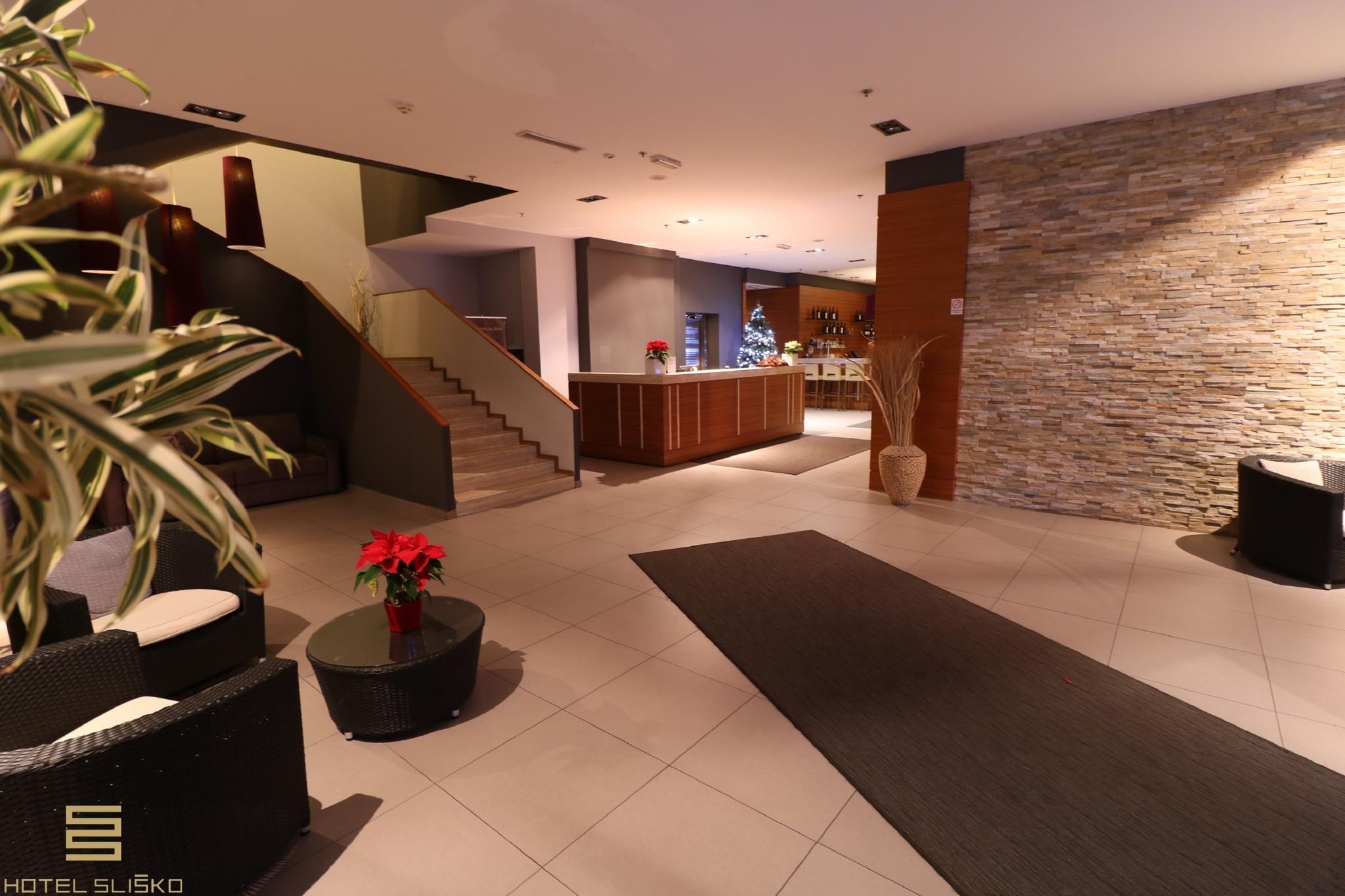 Hotel Slisko Загреб Екстериор снимка