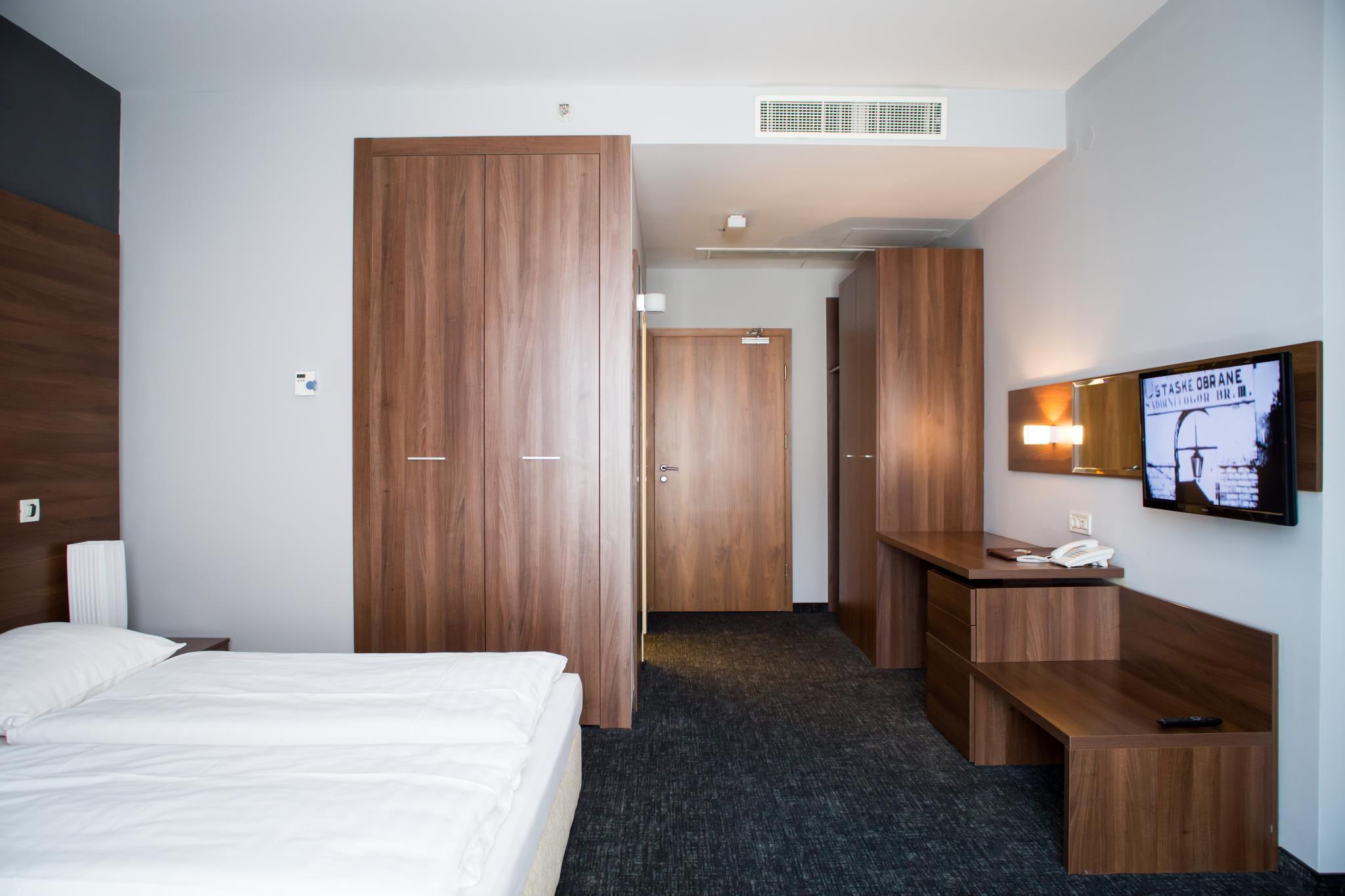Hotel Slisko Загреб Екстериор снимка